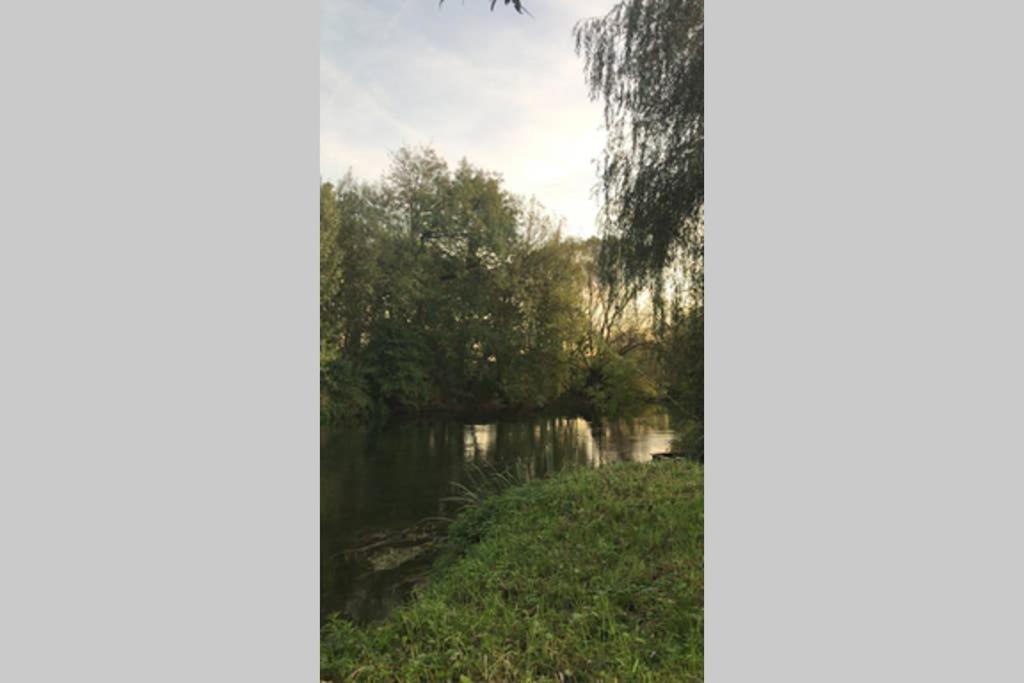 Ferienwohnung La Pierre Levee Montigny-sur-Loing Exterior foto